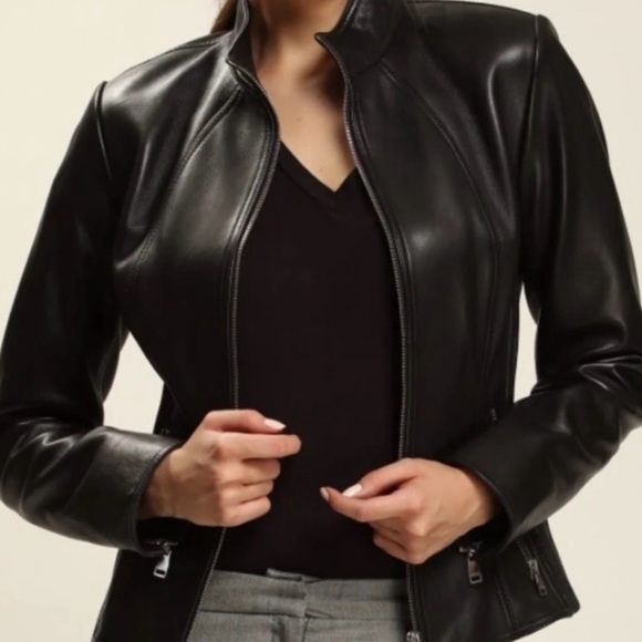 Beautiful Black Leather Jacket - Picture 1 of 5
